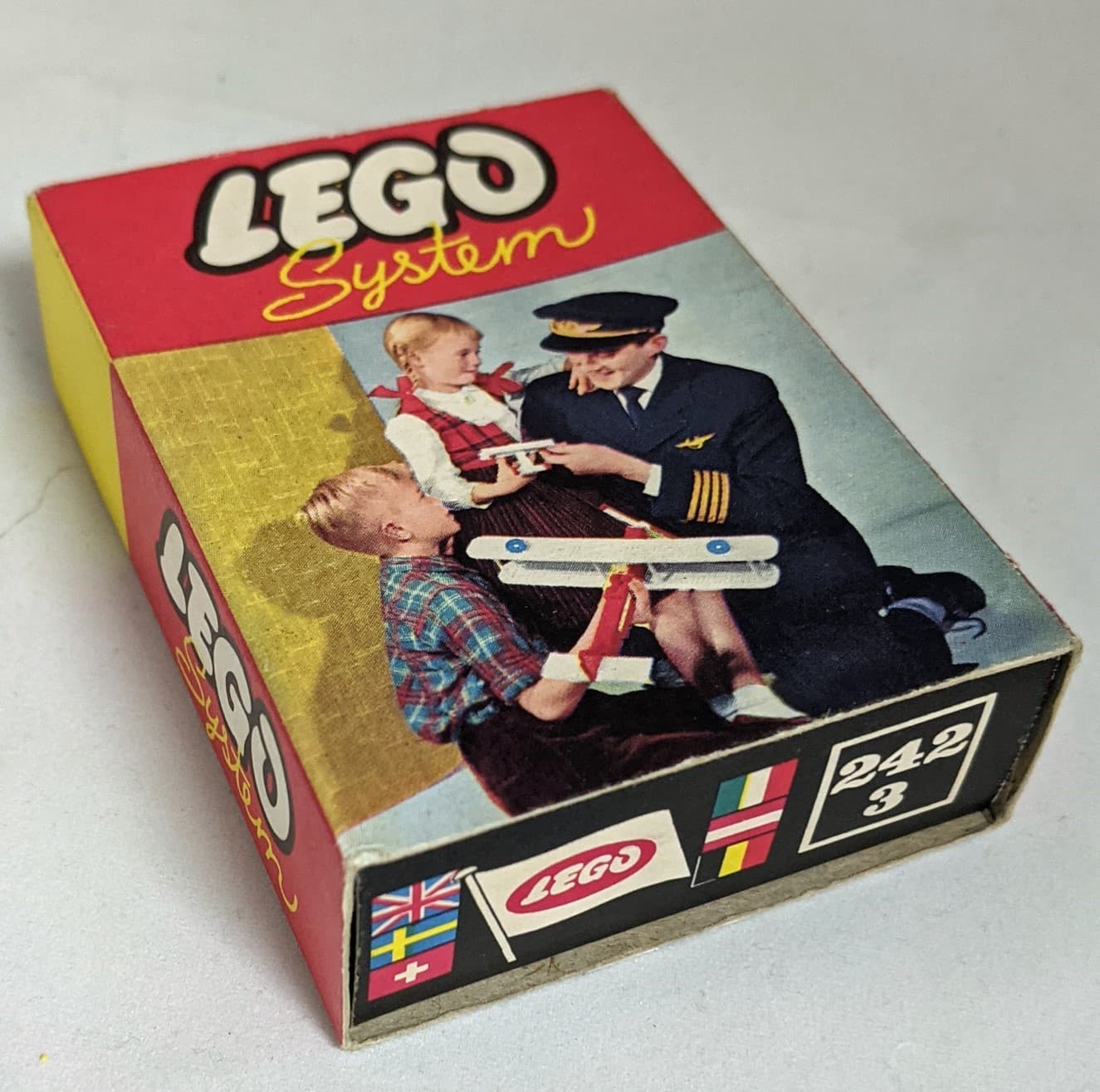 6 International Flags -3-