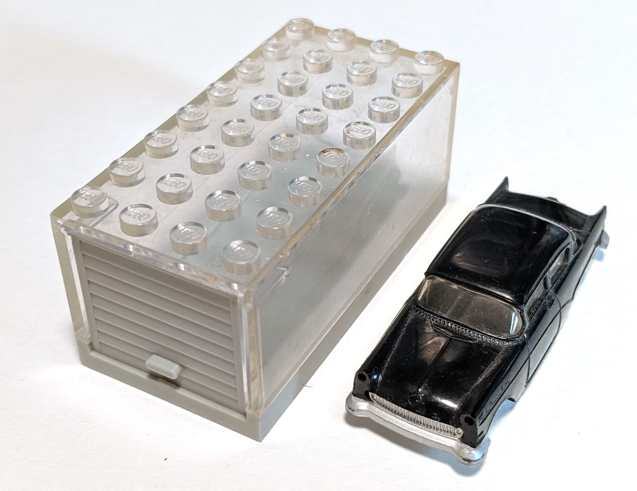 1:87 Opel Rekord with Garage